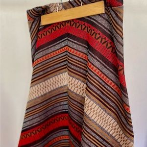 Vintage Skirt / Size 6 / Excellent Condition / Knee Length